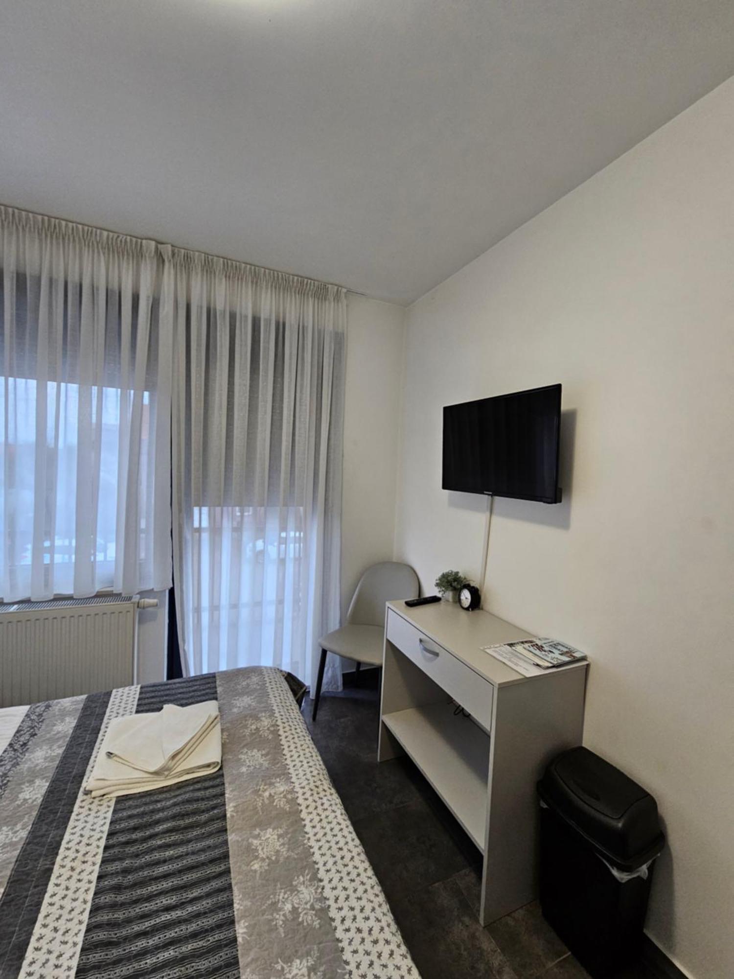 Filipovic Rent A Car &