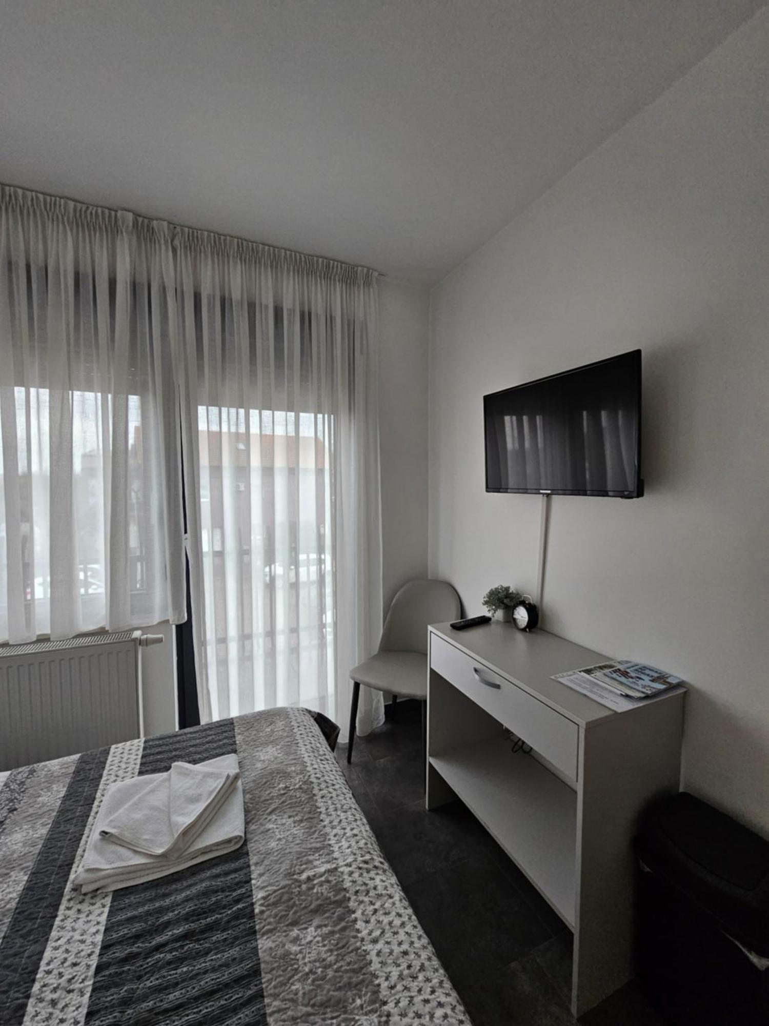 Filipovic Rent A Car & Gasthof 3*