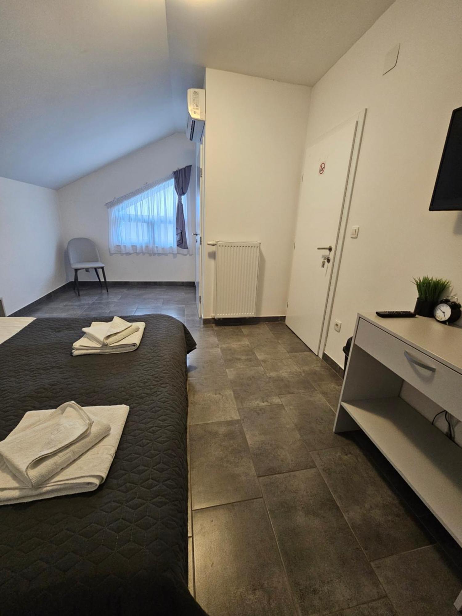Filipovic Rent A Car & Gasthof 3*